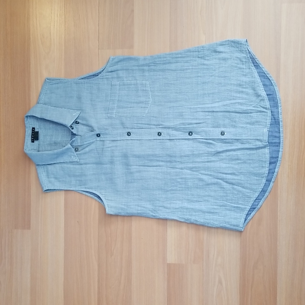 Theory Sleeveless Button Down Blouse